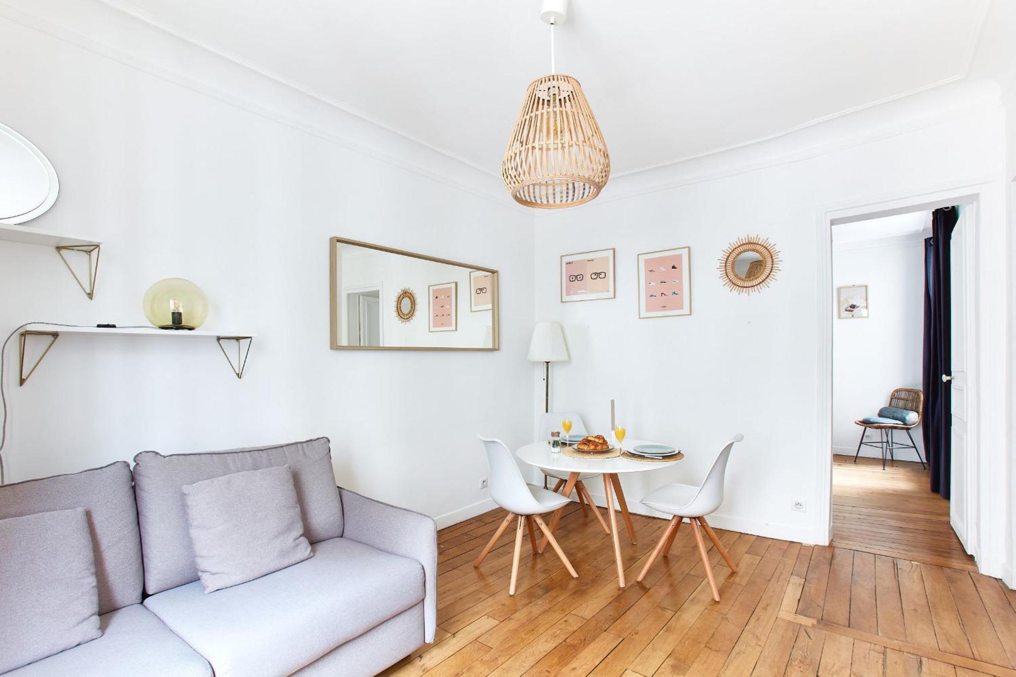 Montmartre & Rue Durantin - 1Br - Cityapartmentstay Париж Екстериор снимка